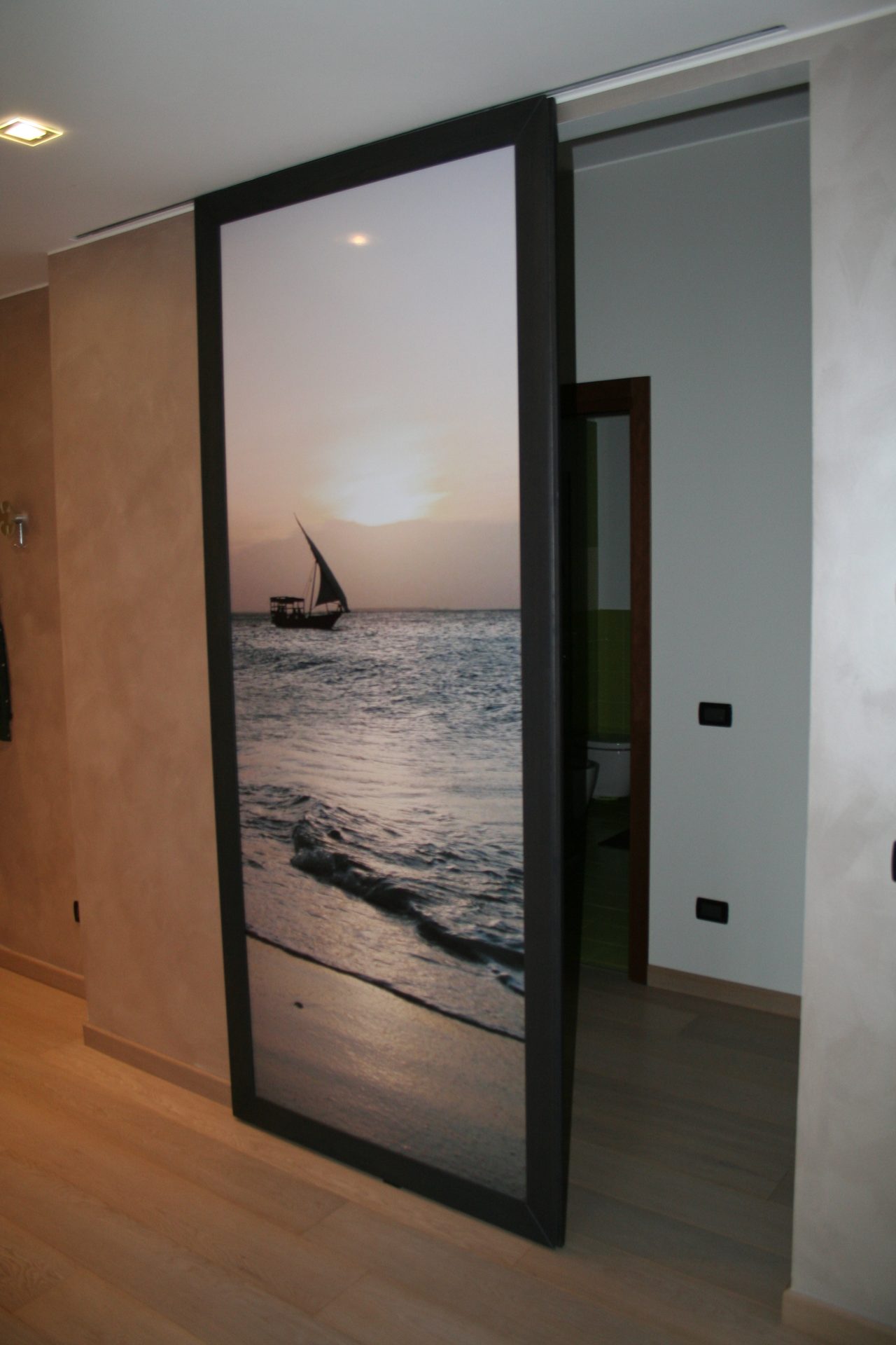 Porta scorrevole con binario incassato — Giovanni Conti Interior Design