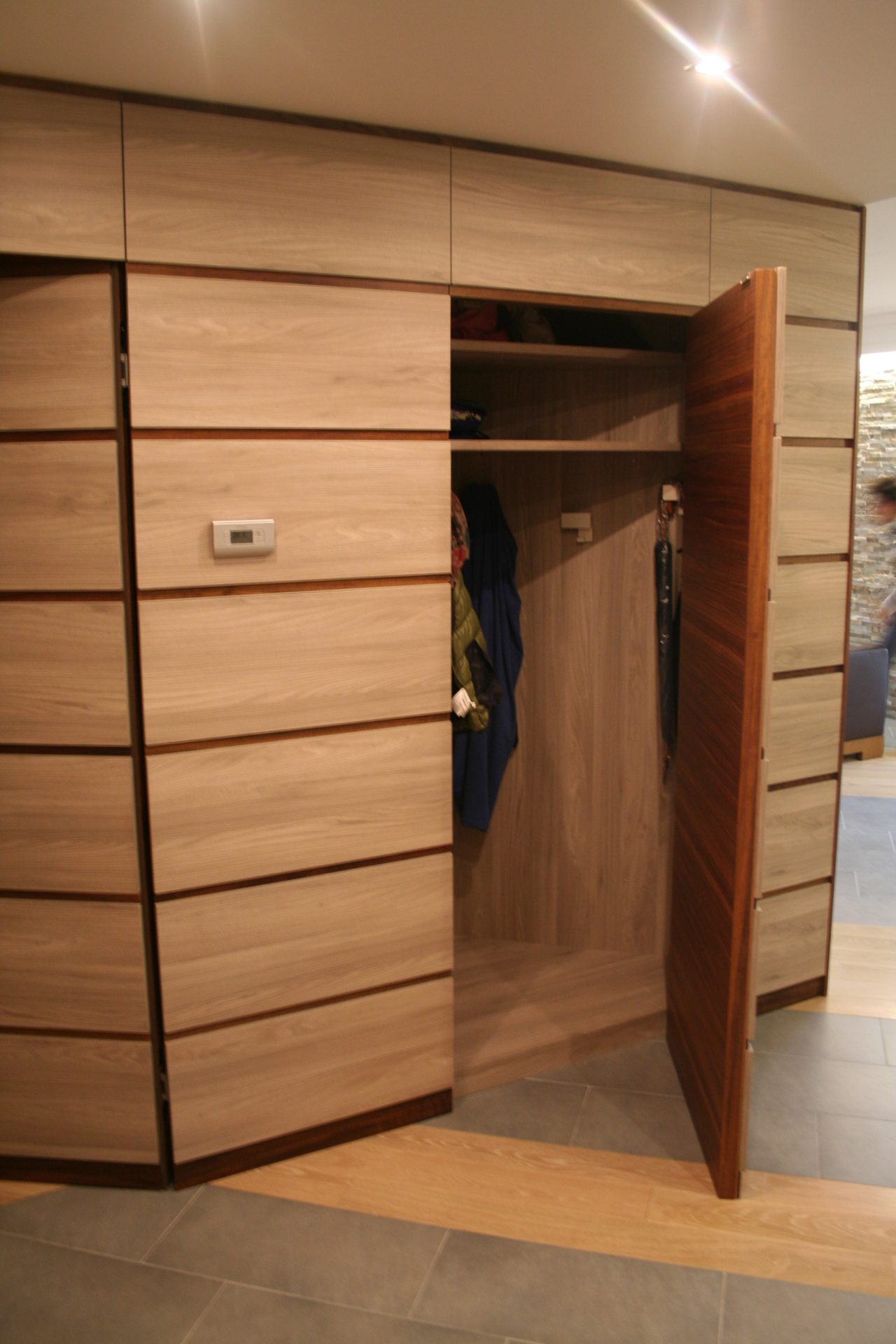 Porte a scomparsa a filo muro — Giovanni Conti Interior Design