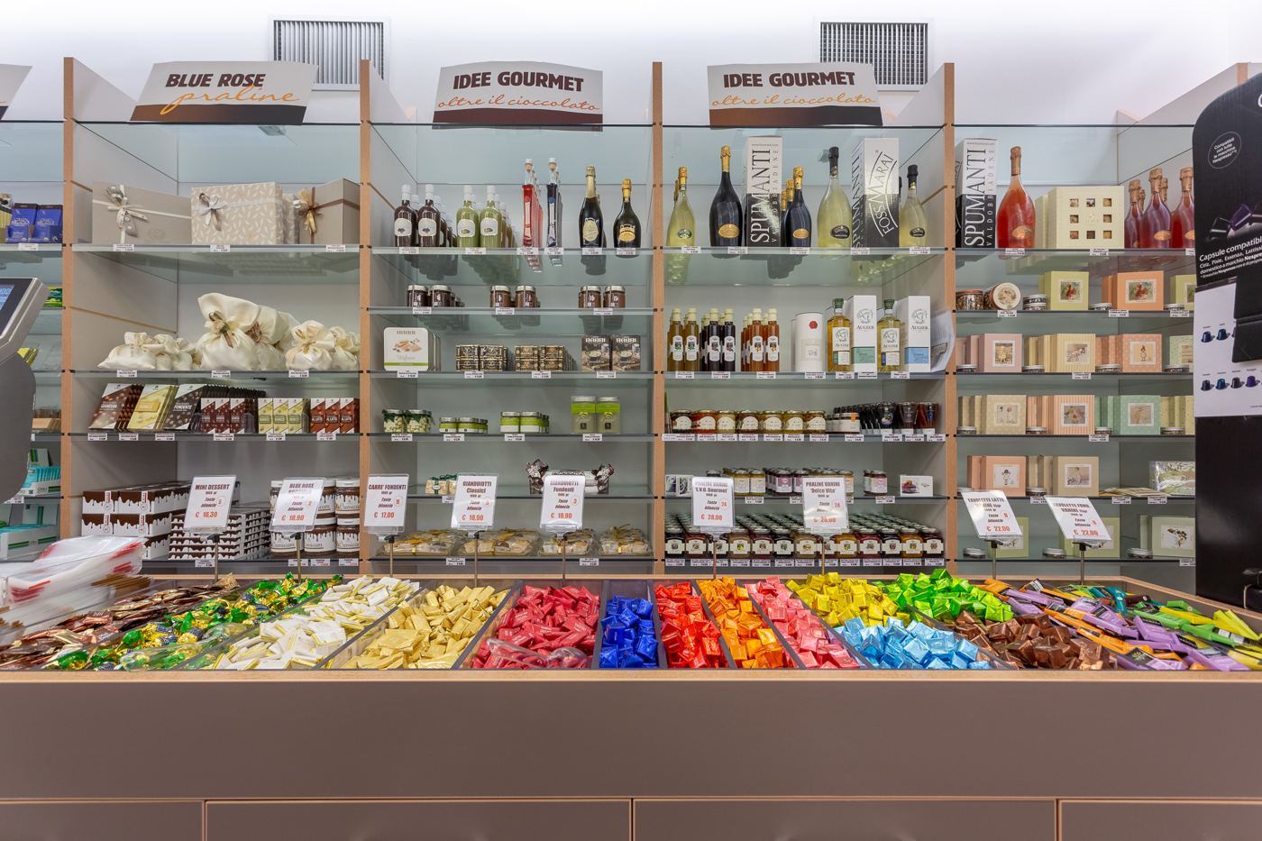 Arredo per negozi e contract — realizzazione 8, Giovanni Conti Interior Design